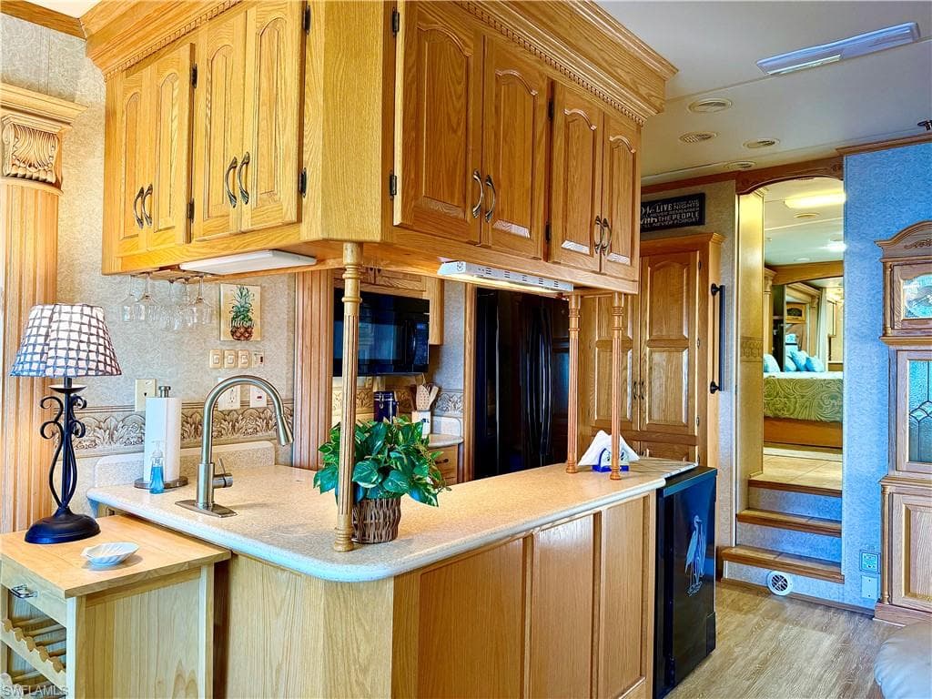 548 Cheetah Dr, Naples, FL 34114-22