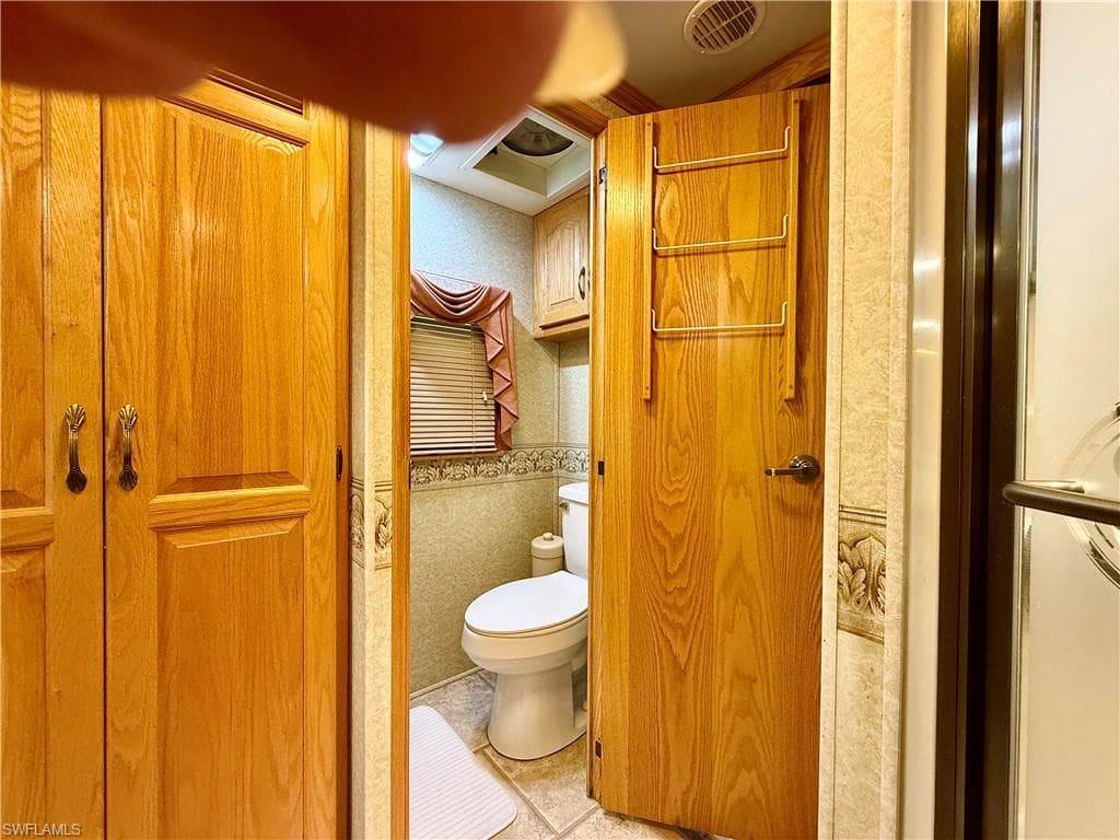548 Cheetah Dr, Naples, FL 34114-26