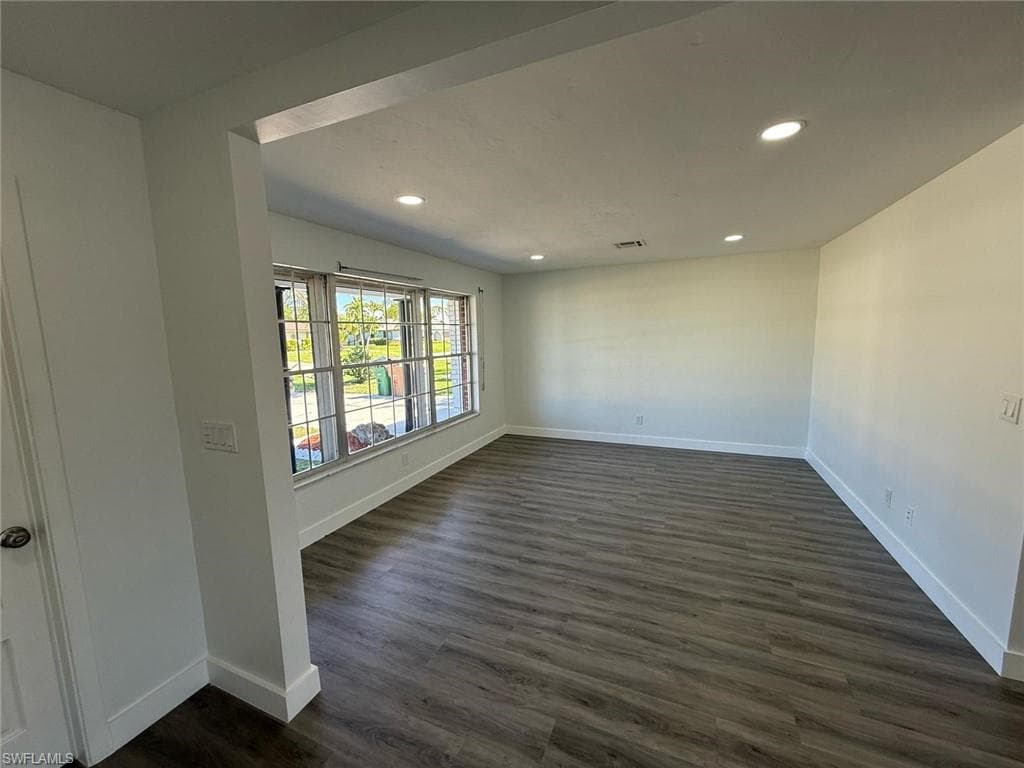 2014 12th Ter, Cape Coral, FL 33990-9