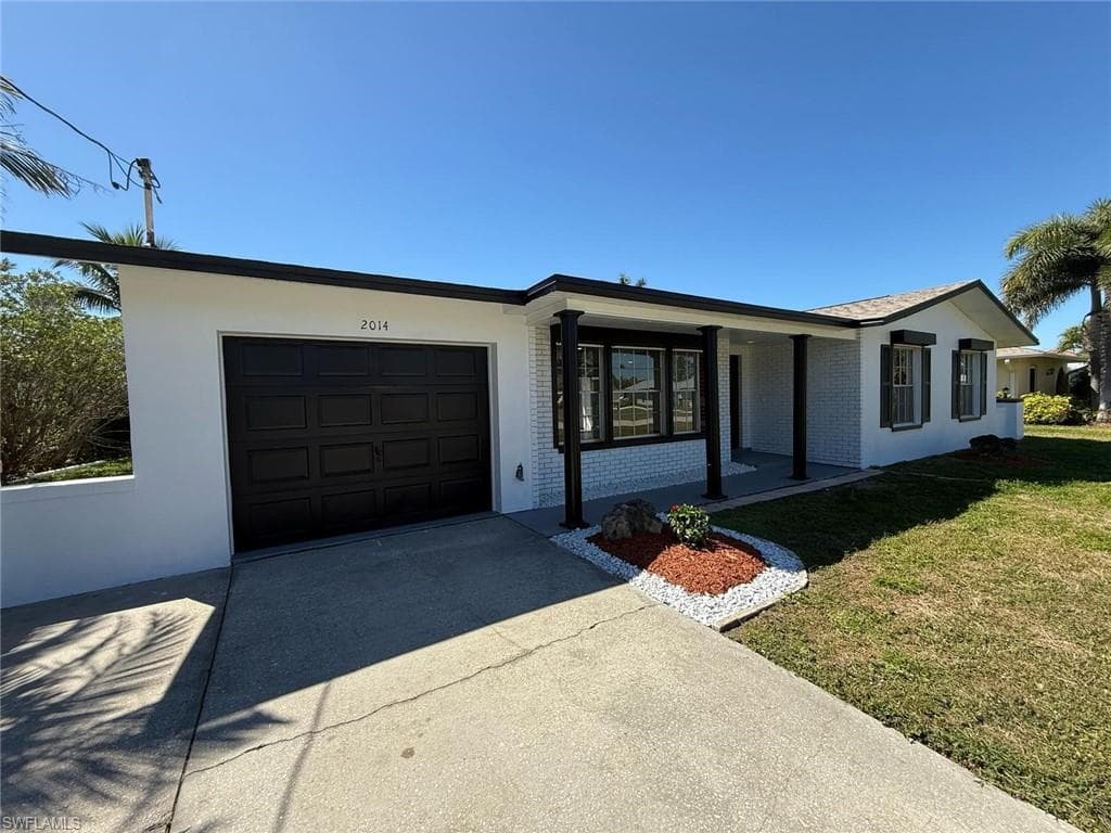 2014 12th Ter, Cape Coral, FL 33990-3