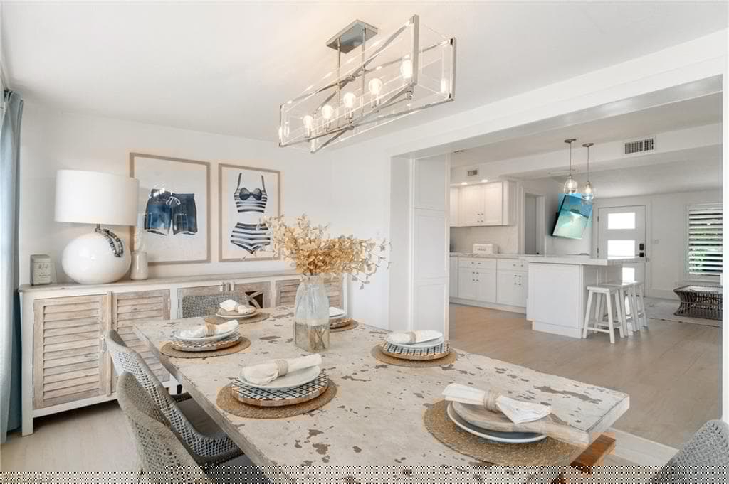 2180 Harbor Ln, Naples, FL 34104-2