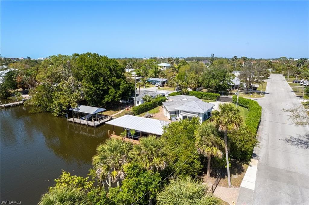 2180 Harbor Ln, Naples, FL 34104-31