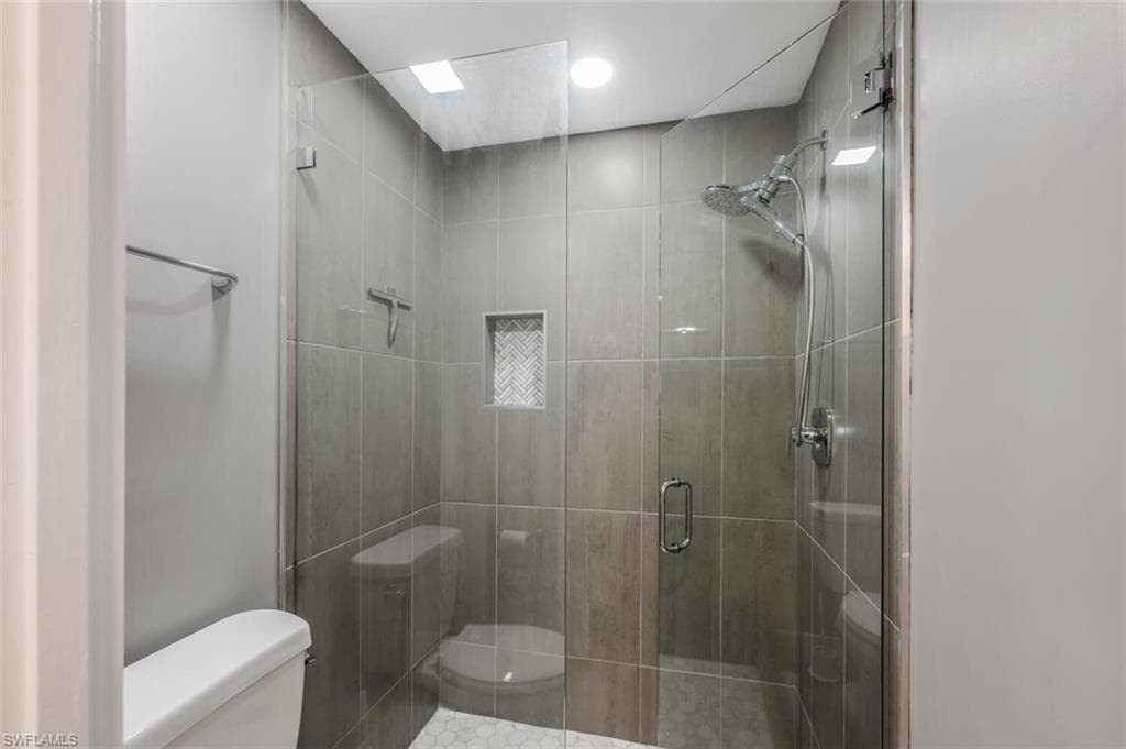 886 Tanbark Dr SW 103, Naples, FL 34108-24