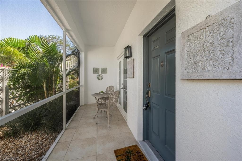 886 Tanbark Dr SW 103, Naples, FL 34108-4