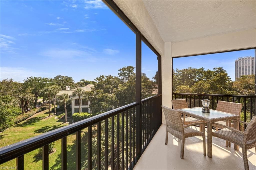 7008 Pelican Bay Blvd H302, Naples, FL 34108-19
