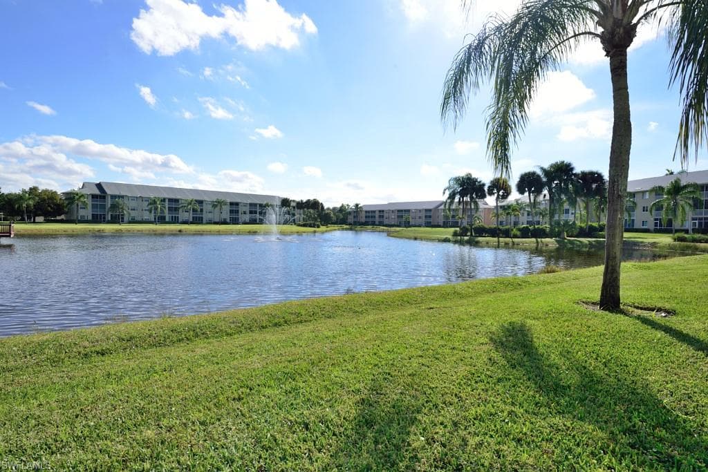 20121 Ian Ct 206, Estero, FL 33928-4