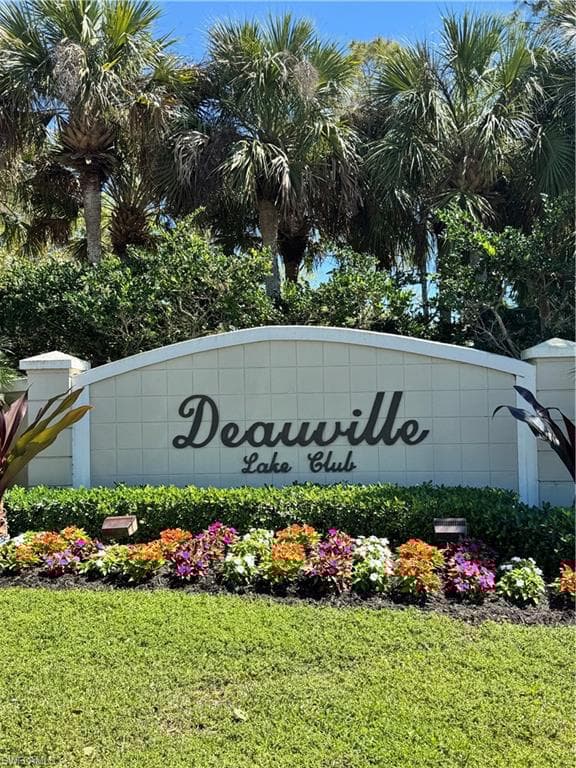 5767 Deauville Cir D308, Naples, FL 34112-1