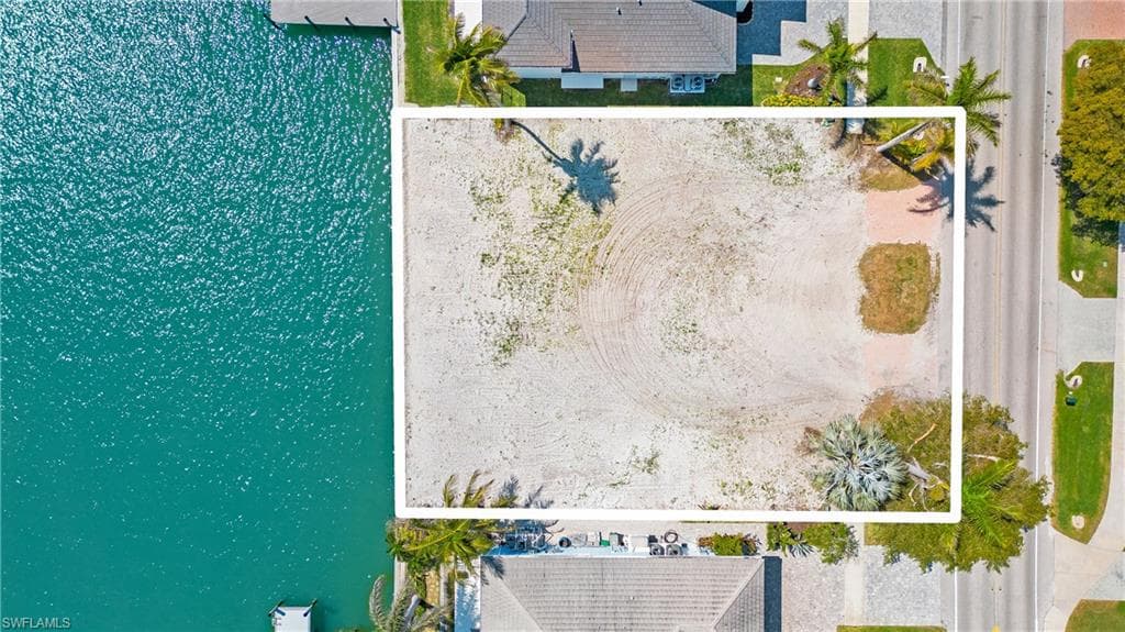 1293 Winterberry Dr, Marco Island, FL 34145-7