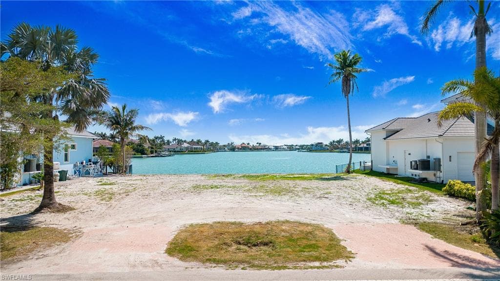 1293 Winterberry Dr, Marco Island, FL 34145-8