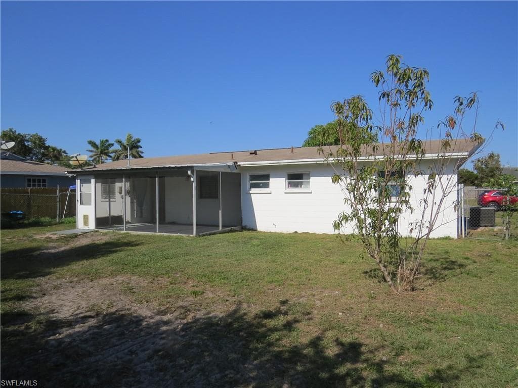 18566 Dogwood Rd, Fort Myers, FL 33967-25