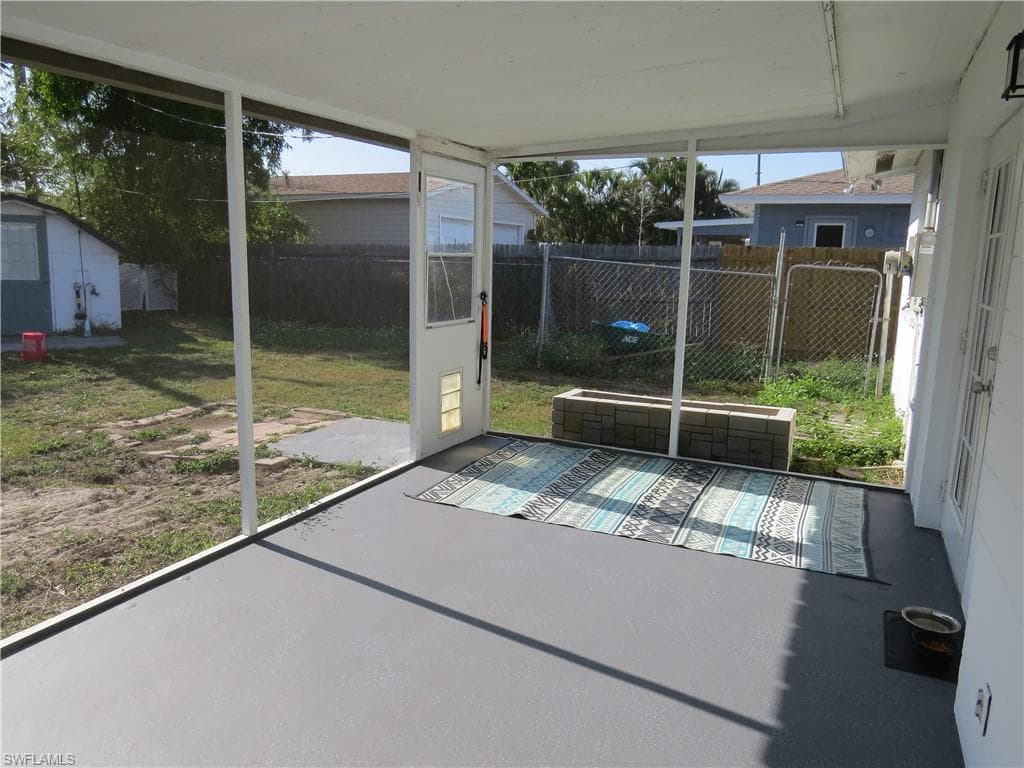 18566 Dogwood Rd, Fort Myers, FL 33967-35