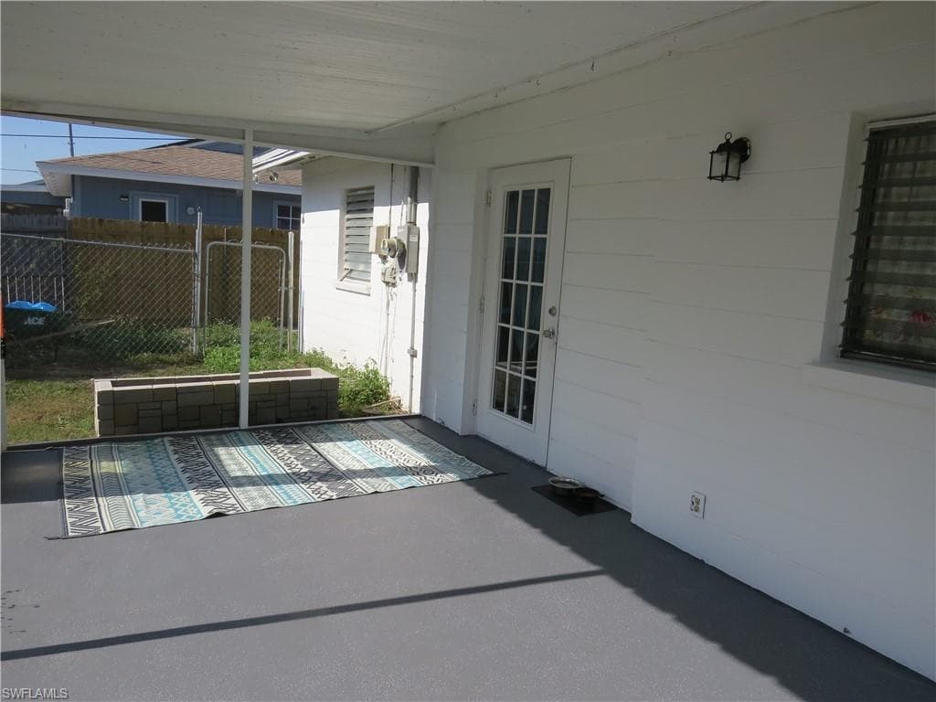 18566 Dogwood Rd, Fort Myers, FL 33967-36