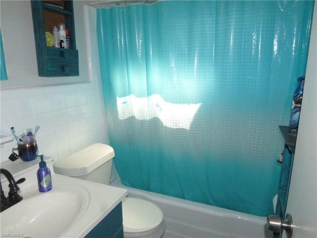 18566 Dogwood Rd, Fort Myers, FL 33967-5
