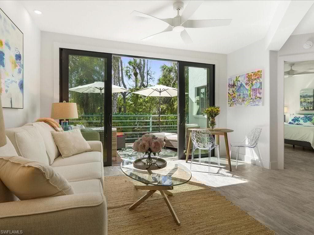 2182 Anchorage Ln B, Naples, FL 34104-10