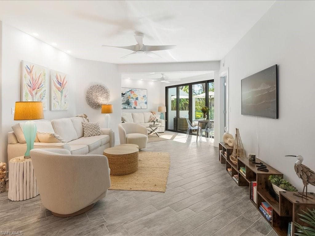 2182 Anchorage Ln B, Naples, FL 34104-1