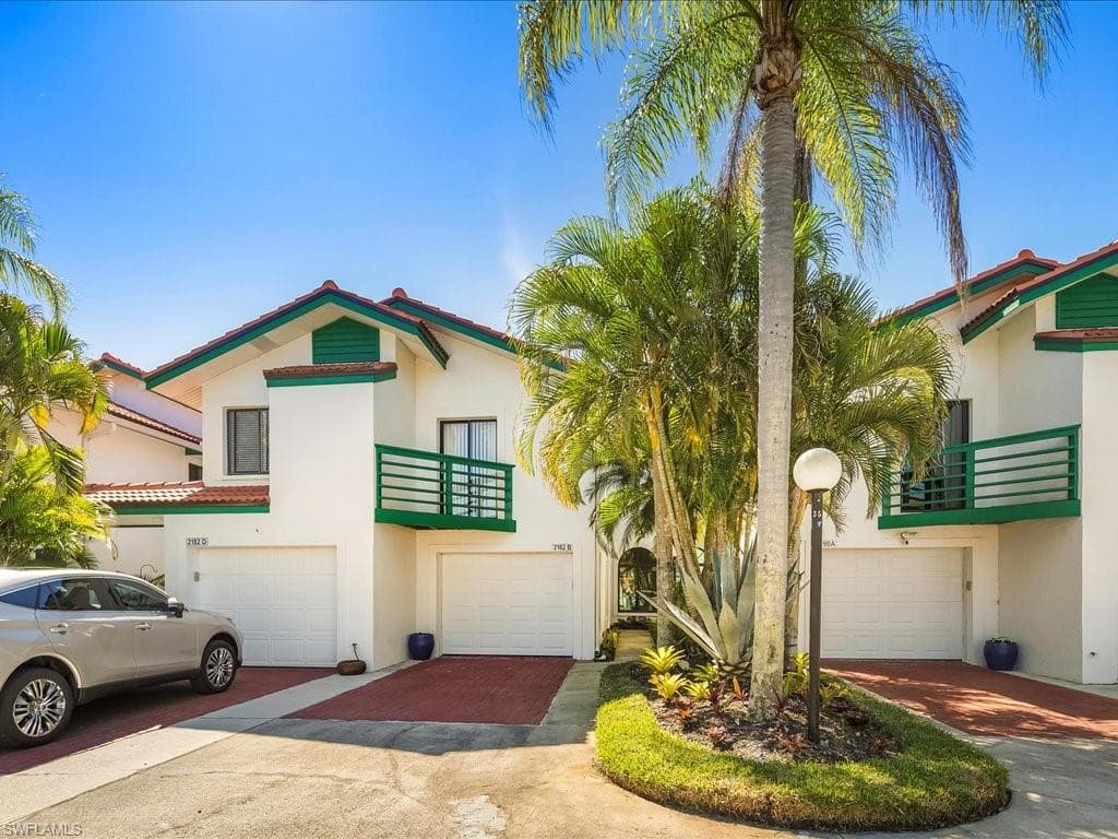 2182 Anchorage Ln B, Naples, FL 34104-3