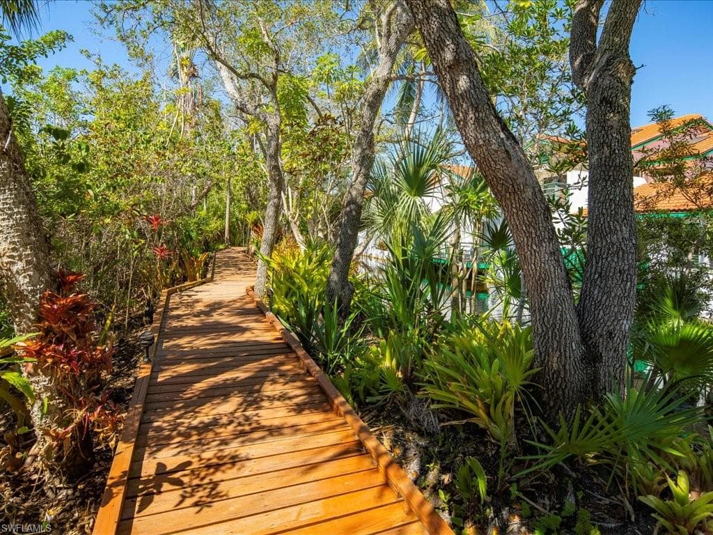 2182 Anchorage Ln B, Naples, FL 34104-43