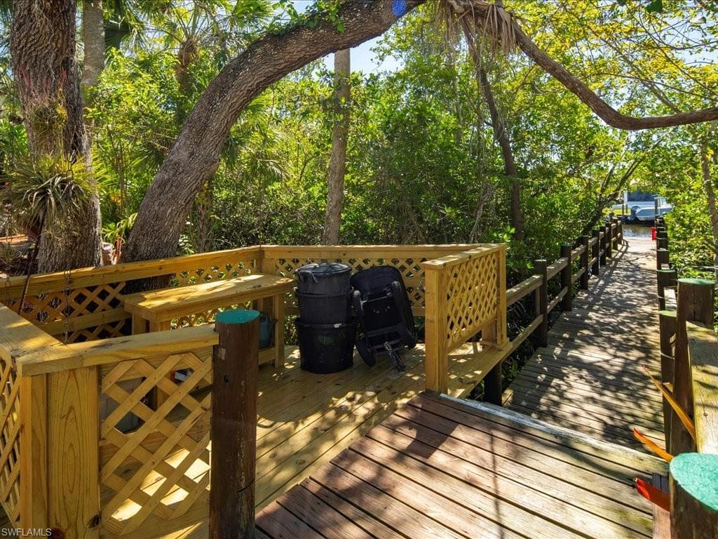 2182 Anchorage Ln B, Naples, FL 34104-44