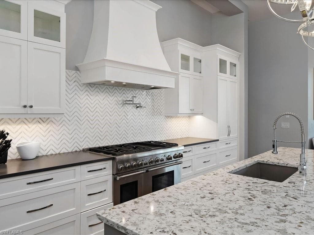 101 Carica Rd, Naples, FL 34108-14