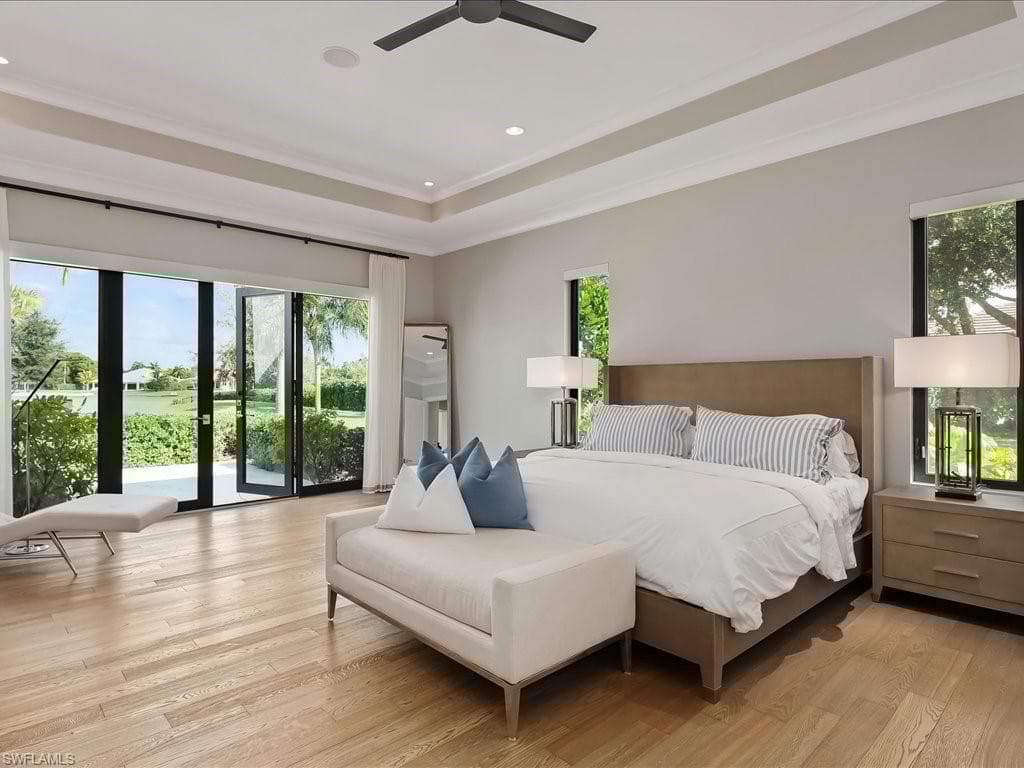 101 Carica Rd, Naples, FL 34108-16
