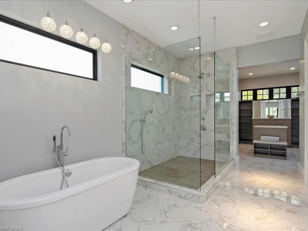101 Carica Rd, Naples, FL 34108-17