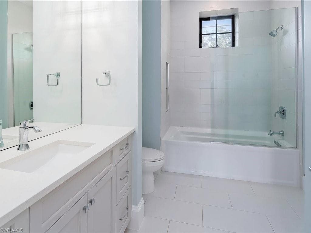101 Carica Rd, Naples, FL 34108-28
