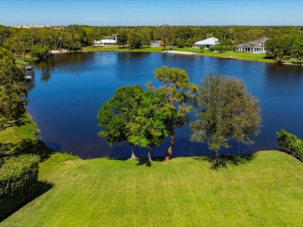 101 Carica Rd, Naples, FL 34108-42