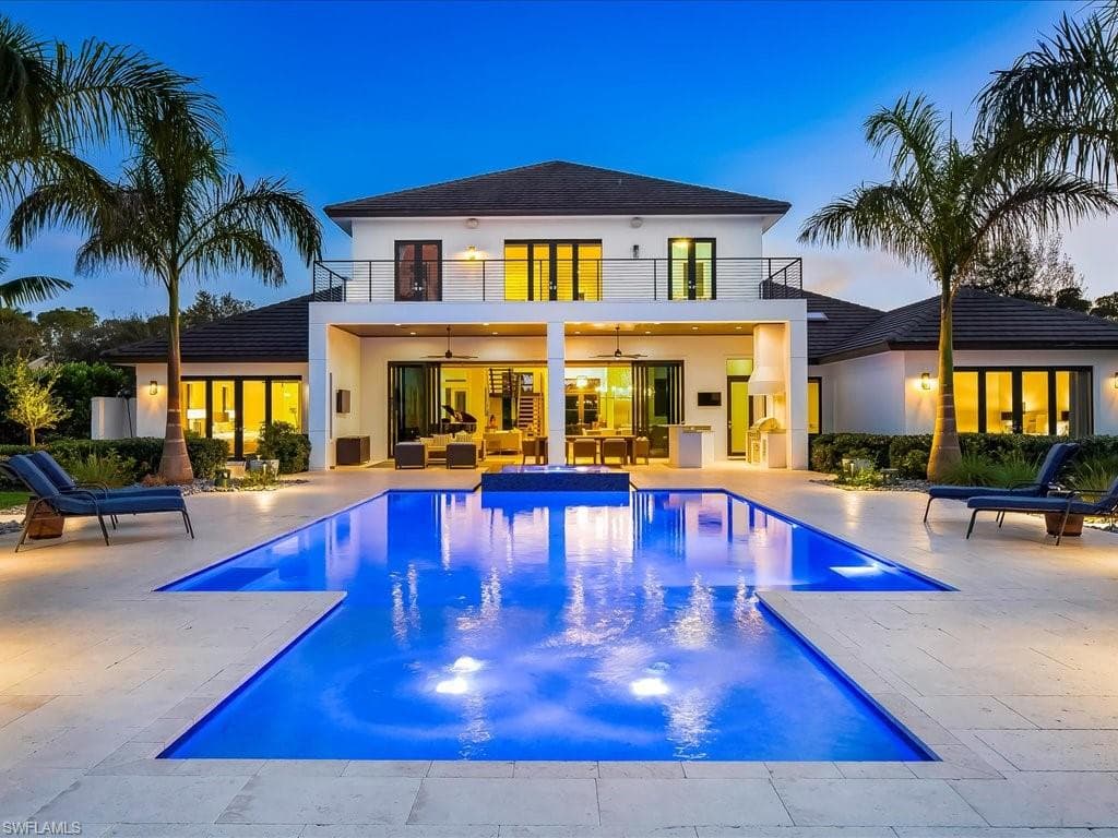 101 Carica Rd, Naples, FL 34108-6