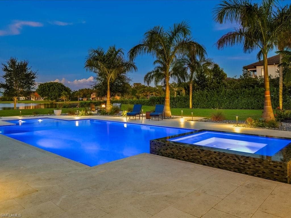 101 Carica Rd, Naples, FL 34108-7