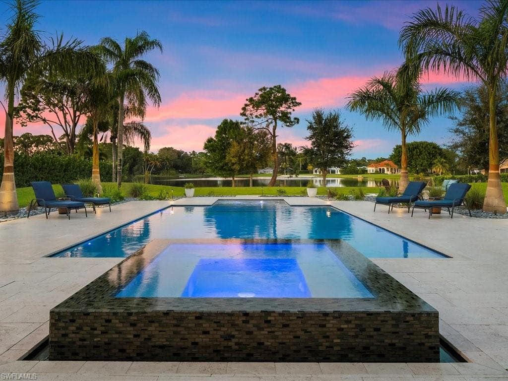 101 Carica Rd, Naples, FL 34108-8