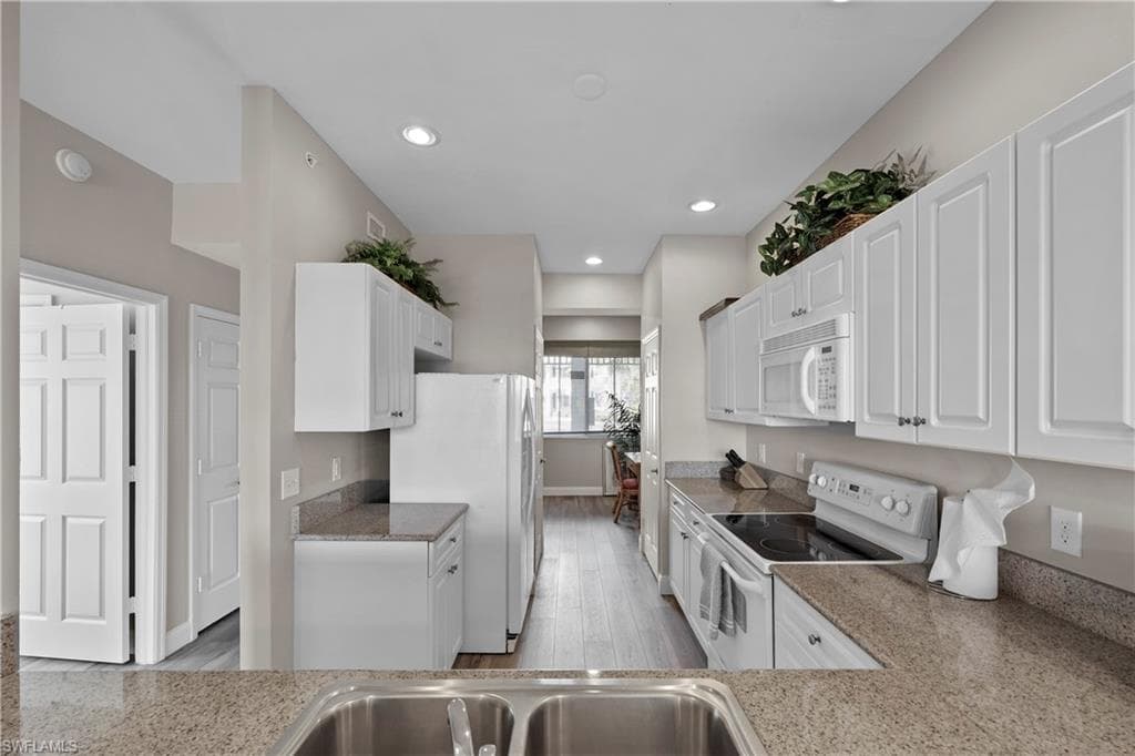 7905 Mahogany Run Ln 1316, Naples, FL 34113-9