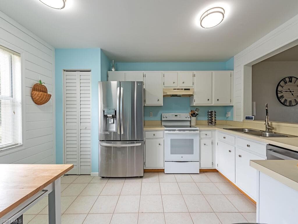 1344 Derbyshire Ct D103, Naples, FL 34116-4
