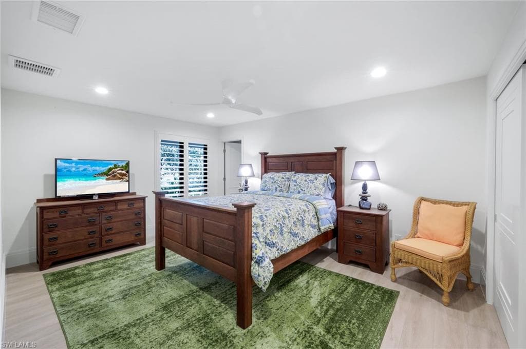3953 Woodlake Dr, Bonita Springs, FL 34134-32
