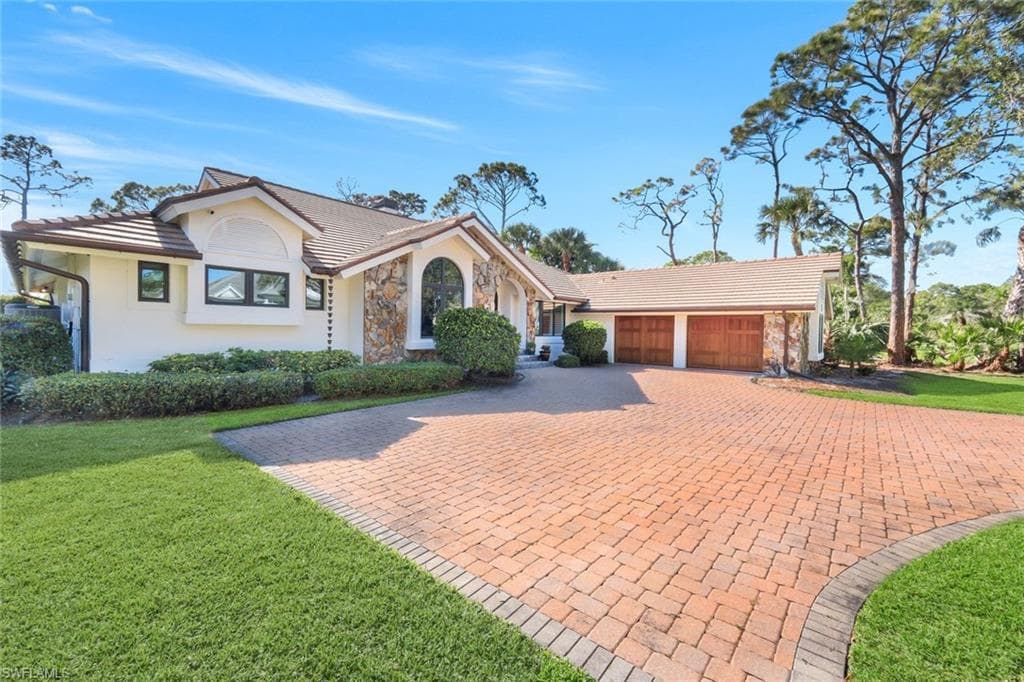 3953 Woodlake Dr, Bonita Springs, FL 34134-49
