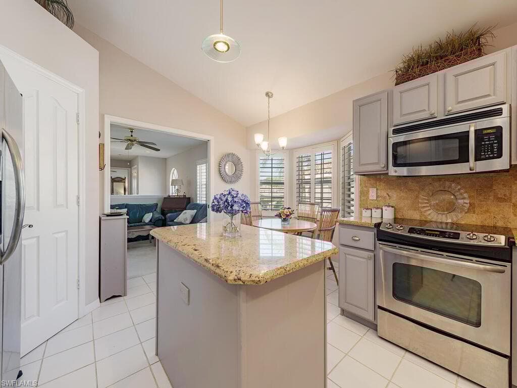 3572 Windjammer Cir 1404, Naples, FL 34112-4