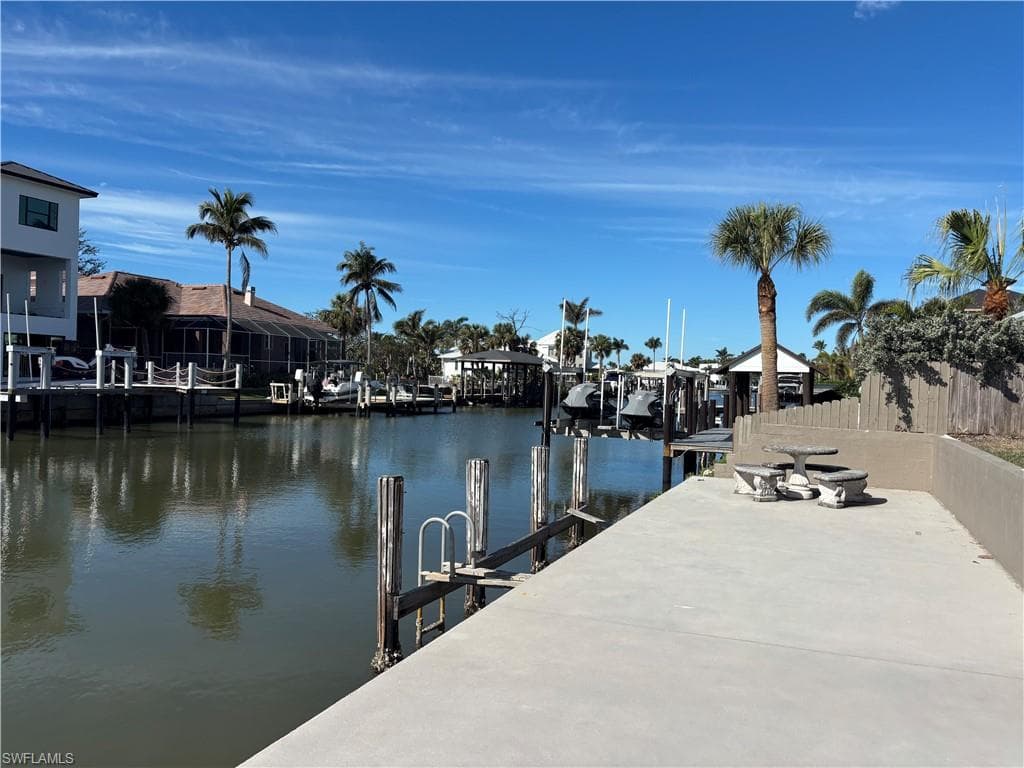 452 Seabee Ave, Naples, FL 34108-1