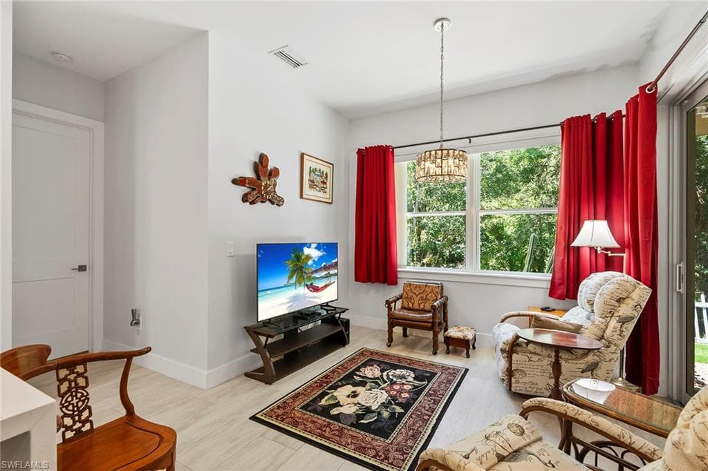 235 6th St SE, Naples, FL 34117-11