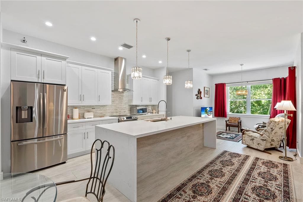 235 6th St SE, Naples, FL 34117-13