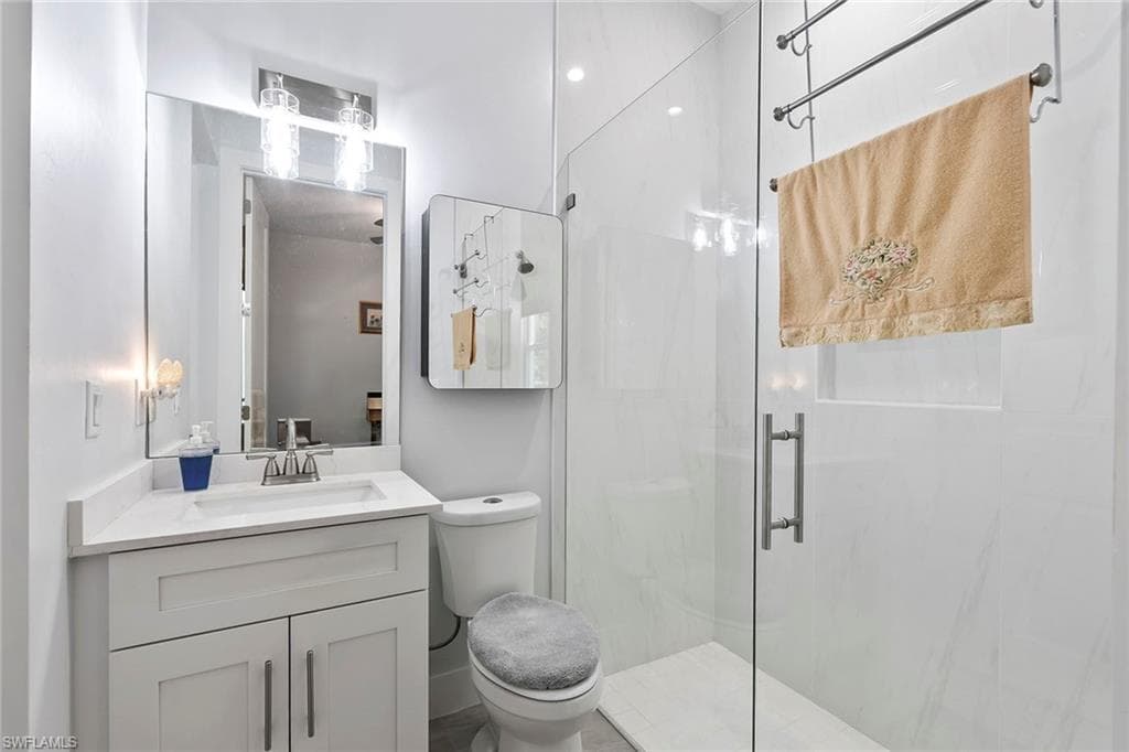 235 6th St SE, Naples, FL 34117-29