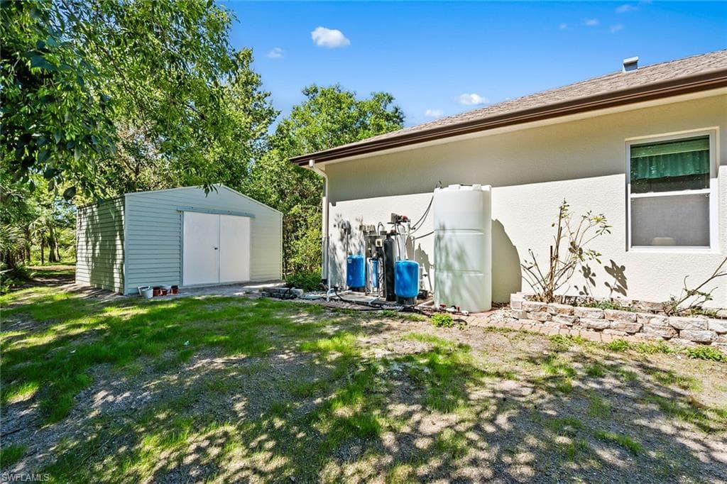 235 6th St SE, Naples, FL 34117-34
