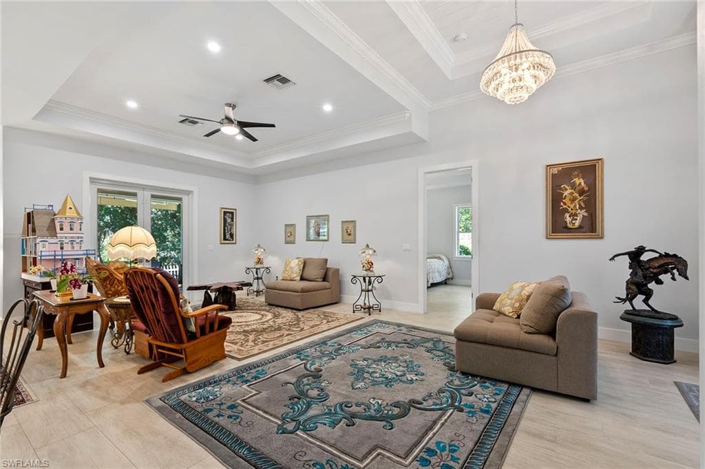 235 6th St SE, Naples, FL 34117-7