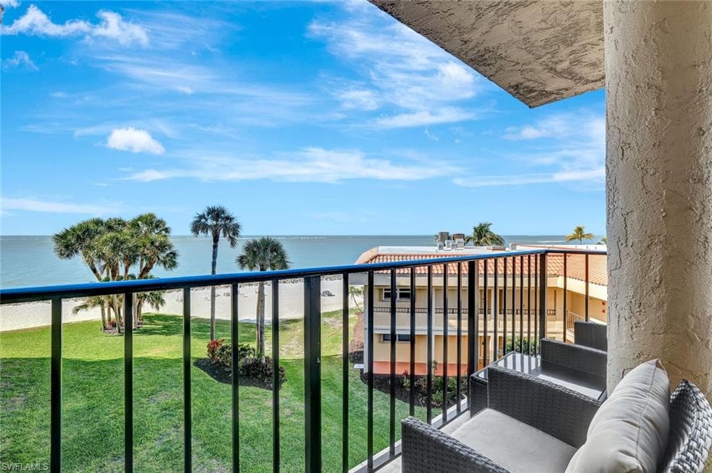 1090 Collier Blvd 312, Marco Island, FL 34145-9