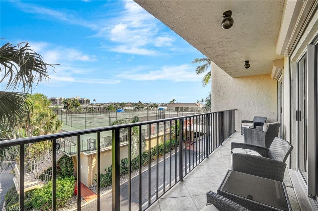 1090 Collier Blvd 312, Marco Island, FL 34145-25