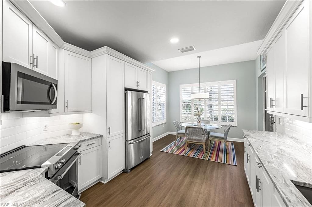 9048 Whimbrel Watch Ln 101, Naples, FL 34109-9
