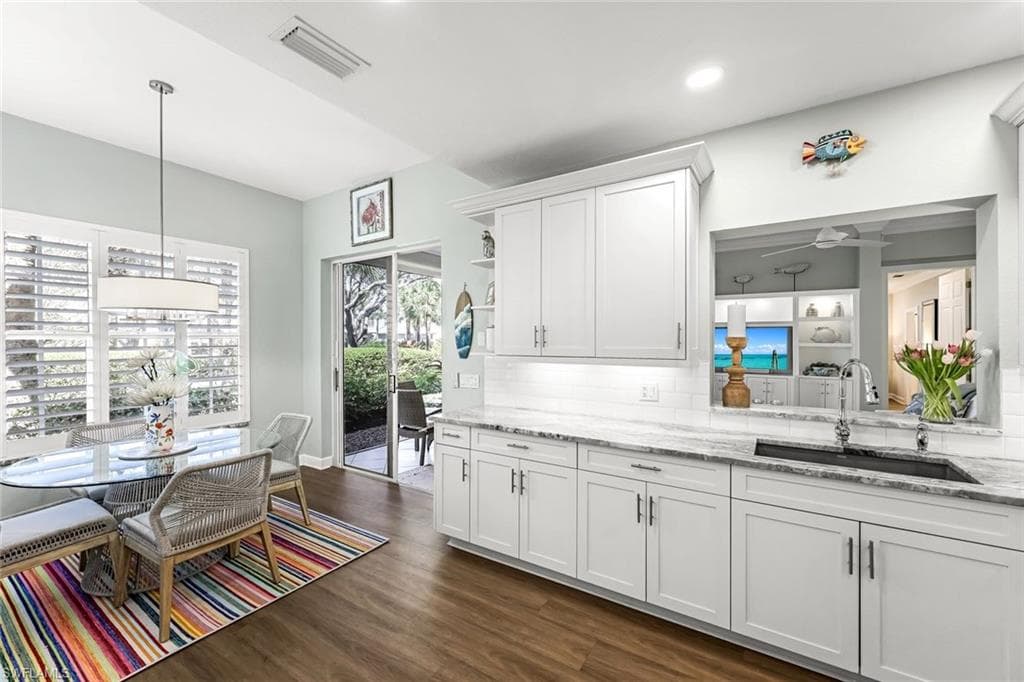 9048 Whimbrel Watch Ln 101, Naples, FL 34109-11
