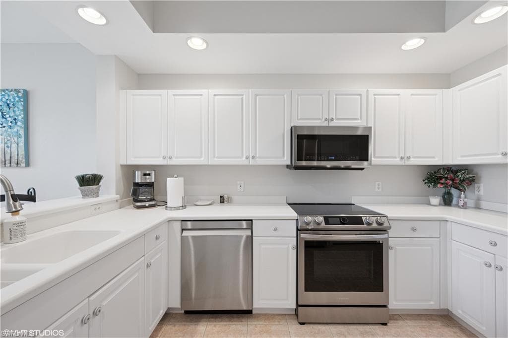 3445 Laurel Greens Ln S 103, Naples, FL 34119-22
