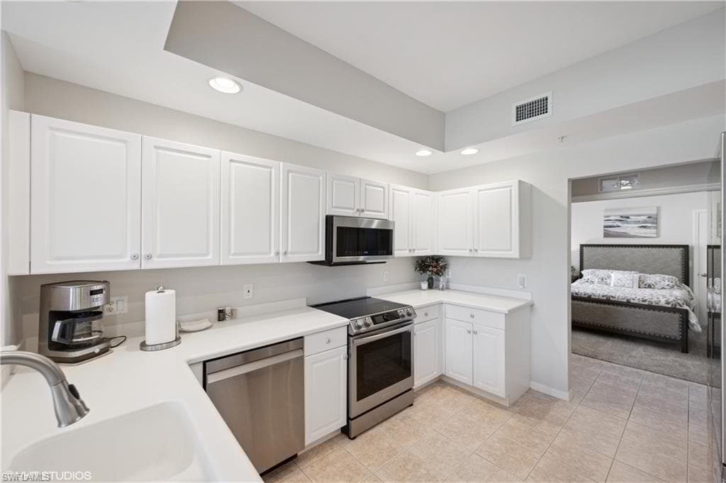 3445 Laurel Greens Ln S 103, Naples, FL 34119-23