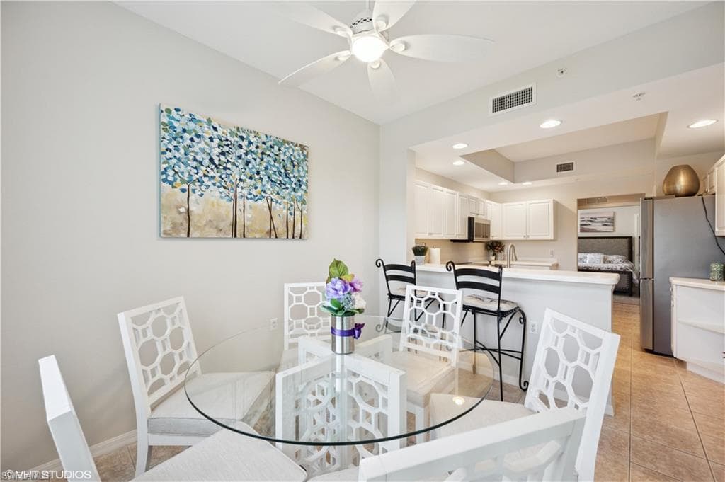 3445 Laurel Greens Ln S 103, Naples, FL 34119-26