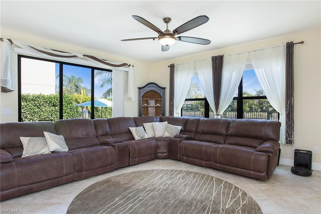 11715 Oakwood Preserve Pl, Fort Myers, FL 33913-4