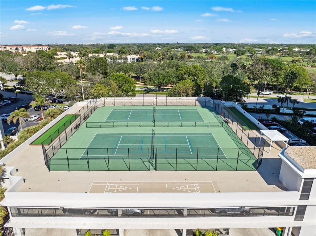 6825 Grenadier Blvd 202, Naples, FL 34108-35